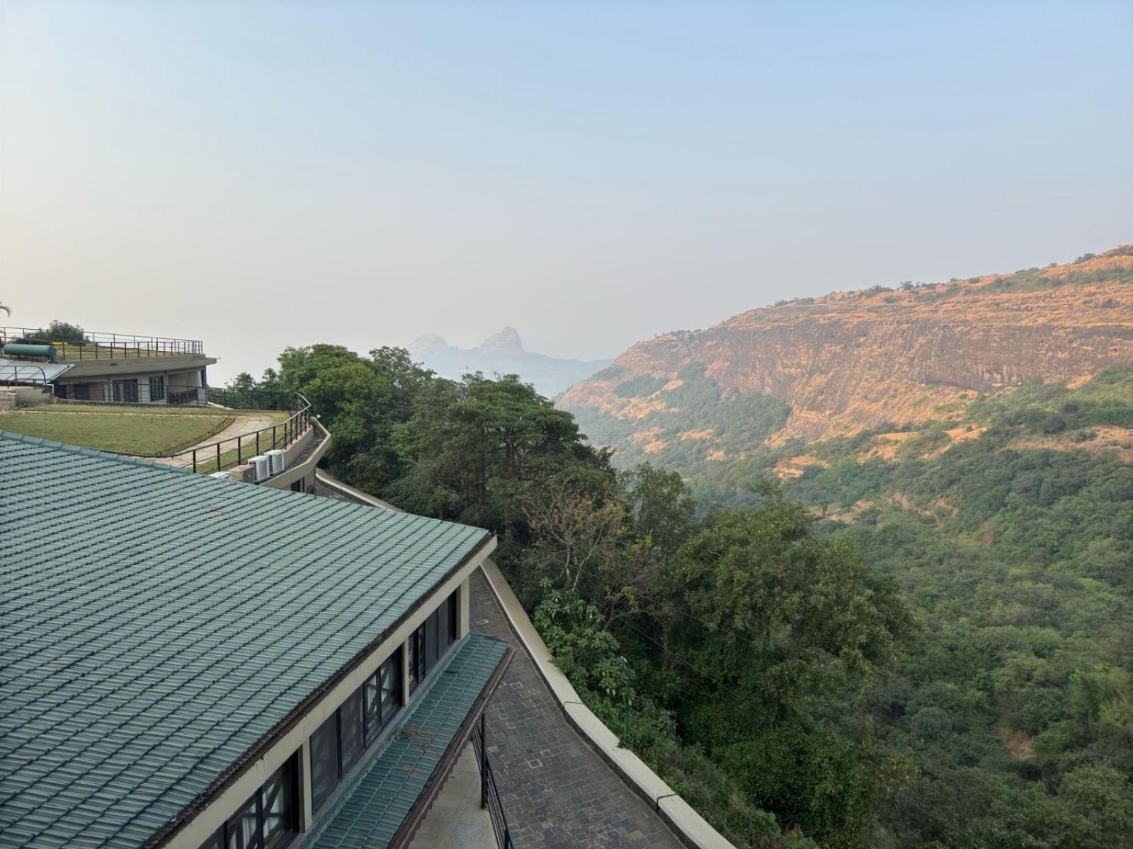 Upper Deck Resort - Stay And Relax At The Highest Peak Lonavala Luaran gambar